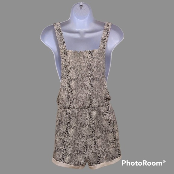 Crazy Train Knit Gray and Black Snakeskin Patterned Overalls Size S - Picture 2 of 2